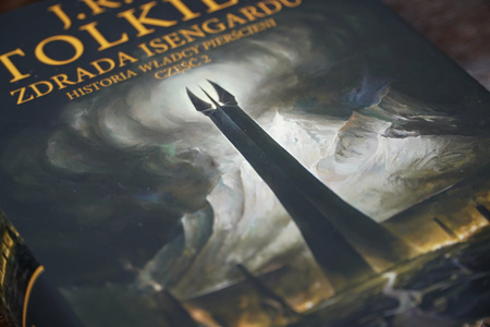 Zdrada Isengardu [Historia Śródziemia t. 7]